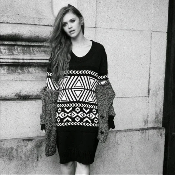 BCBG Holland Roden Black and white sweater Dress XS/S - Picture 1 of 9